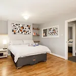 Trendy 2 Bedroom Apartment In Vibrant Shoreditch, Central London Zone 1 Free Wifi - Sleeps 4+2