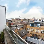 Trendy 2 Bedroom Apartment In Vibrant Shoreditch, Central London Zone 1 Free Wifi - Sleeps 4+2